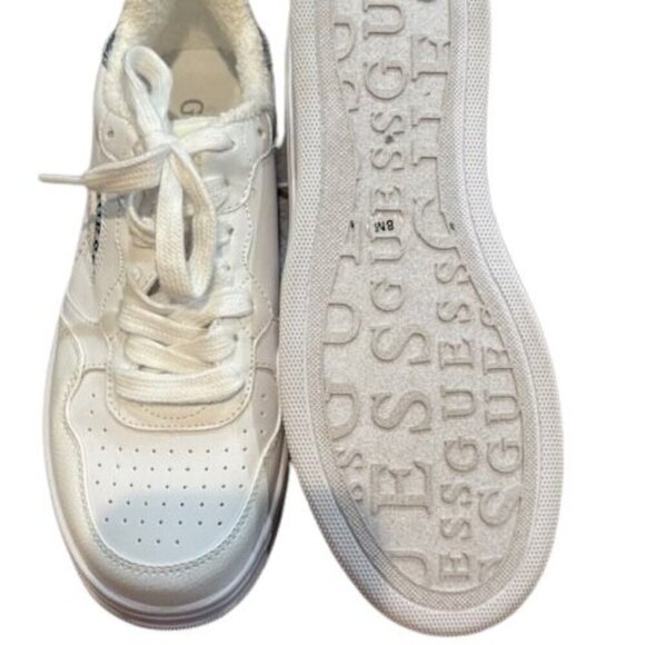 GUESS Sybella Low Top Round Tow Sneakers in White – Size 8 M – No Box - Picture 7 of 9